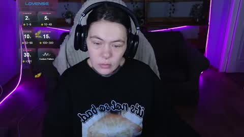 the_ice_owl online show from April 16, 2:11 am