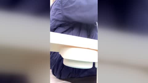 Love. online show from January 14, 2:25 pm