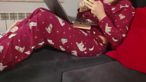 Stephan 34  Cassandra 25 online show from December 1, 10:08 pm