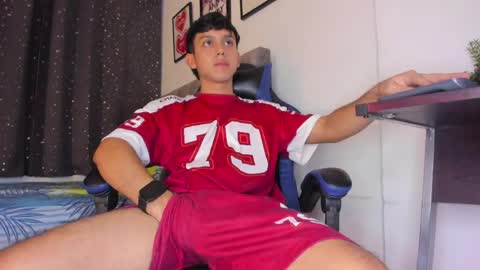 the_skinnyguys online show from March 29, 10:55 pm