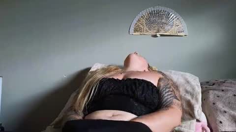 theauroramae -  online show from May 23, 12:06 am