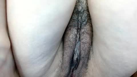 Snapshot of thebestpussyhairy chatting on February 12, 12:55 pm Karla online show from February 12, 12:55 pm