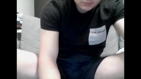 Snapshot of thecuteguy144949 chatting on December 23, 3:55 pm thecuteguy144949 online show from December 23, 3:55 pm