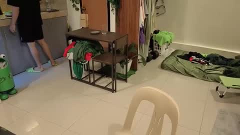 Green online show from April 2, 6:43 am