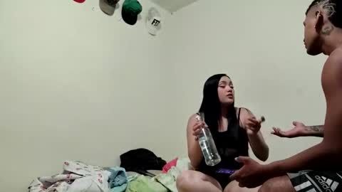 thehousedog online show from February 23, 8:39 am