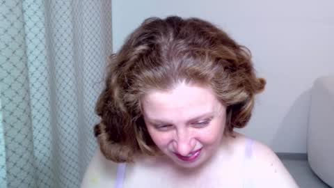 Ella online show from December 14, 11:27 am