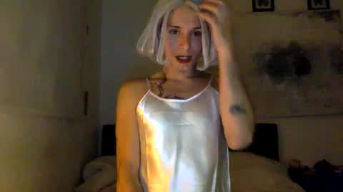 Lucy Lucy online show from January 1, 3:34 am