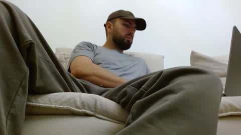 TheMonarchGoat online show from April 1, 1:50 am