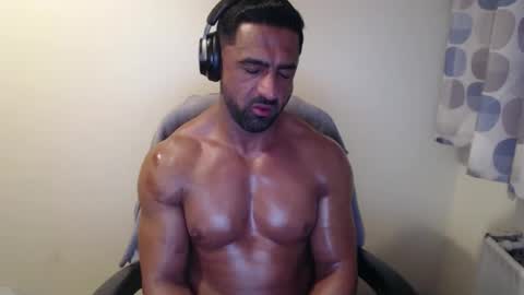 TheMuscleFactory online show from October 5, 6:37 pm