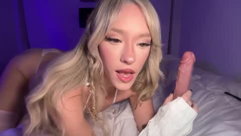 mykala online show from April 22, 1:46 am