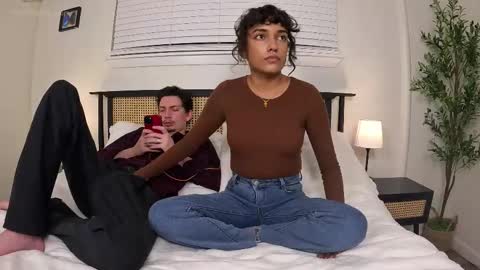 naturallovers online show from November 30, 3:02 am