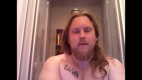 thenewdude1992 online show from October 16, 6:29 pm