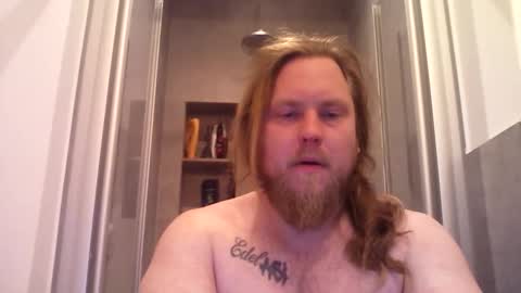 thenewdude1992 online show from November 17, 8:33 pm