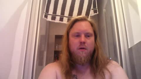 thenewdude1992 online show from July 2, 12:52 am