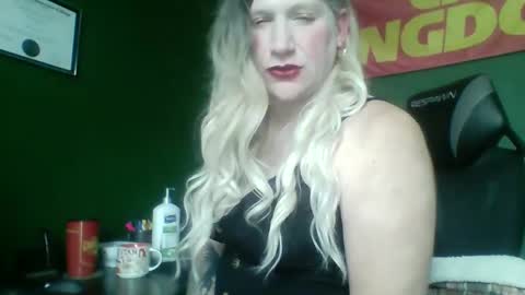 Nikki CD online show from February 12, 8:29 pm