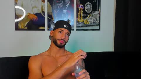 theo_sky1 online show from October 6, 9:10 pm