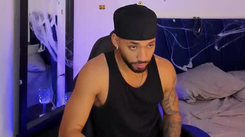 theo_sky1 online show from October 28, 5:03 pm