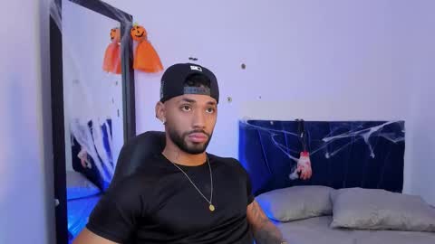 theo_sky1 online show from October 27, 5:02 pm