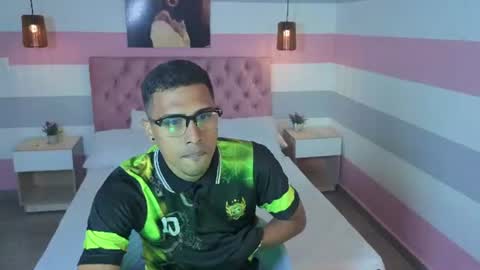 Theo online show from June 9, 1:22 pm