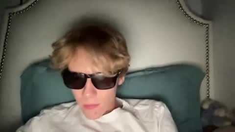 Theo Palm online show from December 6, 1:57 am