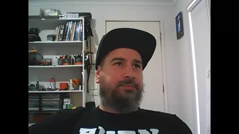 aussiebeard online show from September 29, 1:37 am