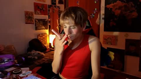 Matt independent model  online show from April 6, 9:27 pm