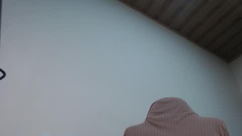 Santiago Enrique online show from April 21, 6:20 am