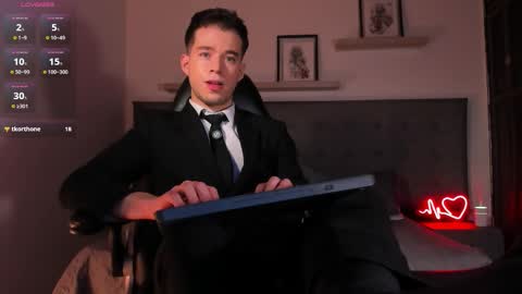 Snapshot of therealmartincox chatting on October 18, 6:12 pm 4th online show from October 18, 6:12 pm