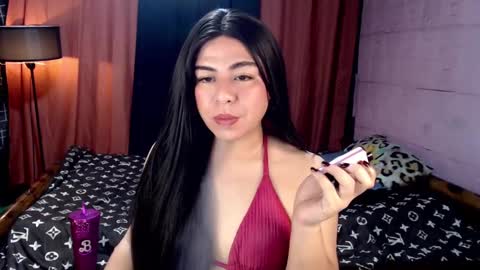 Theresa Luna Santos online show from December 14, 9:45 pm