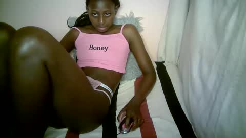 Snapshot of therry_heart chatting on September 19, 8:45 pm hearty online show from September 19, 8:45 pm