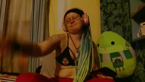 Siren of the Fae online show from April 21, 1:42 am