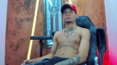 theskinny8inch_ online show from September 20, 5:43 am