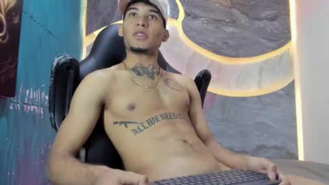 theskinny8inch_ online show from October 15, 9:59 pm