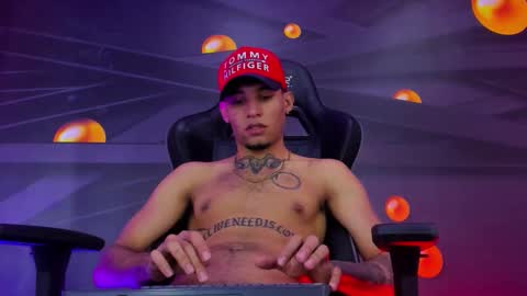 theskinny8inch_ online show from October 20, 11:10 pm