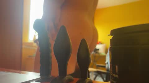 thev1nt online show from April 19, 8:37 am