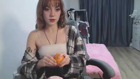 theysaidimcute online show from October 9, 2:17 am