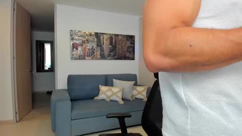 thiago_driussi online show from February 4, 8:35 am