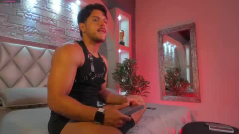 Thiago online show from October 2, 11:53 am