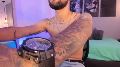 Thiago online show from December 3, 7:05 am