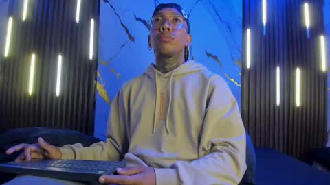 ThiagoBerry online show from February 16, 12:47 pm