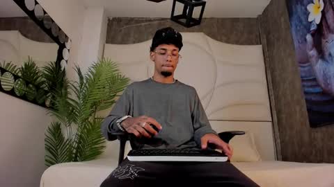 ThiagoFerreti online show from October 13, 3:08 am