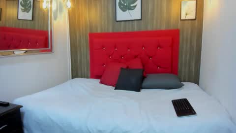 Thia Gomez online show from January 13, 12:35 pm