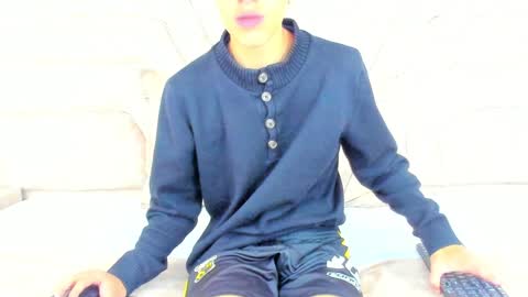 Thiago   online show from January 11, 7:38 pm