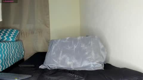 Thiago Instagram   online show from December 5, 2:33 am