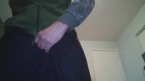 Snapshot of thick2handcurve chatting on December 22, 11:00 am thick2handcurve online show from December 22, 11:00 am