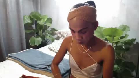 gil online show from April 12, 9:30 pm