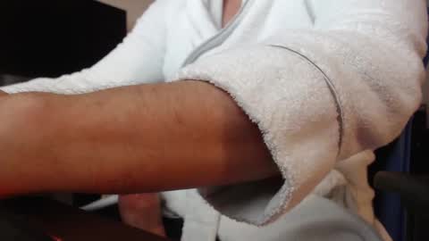 thickandready9090 online show from November 9, 3:10 am