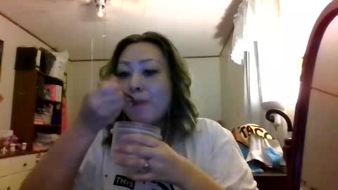 thickassazn93 online show from November 18, 11:48 pm