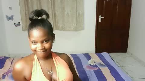 thickiie online show from September 18, 9:52 pm