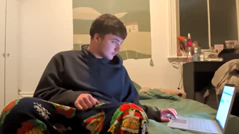 Snapshot of thickplantguy chatting on October 26, 6:29 pm thickplantguy online show from October 26, 6:29 pm